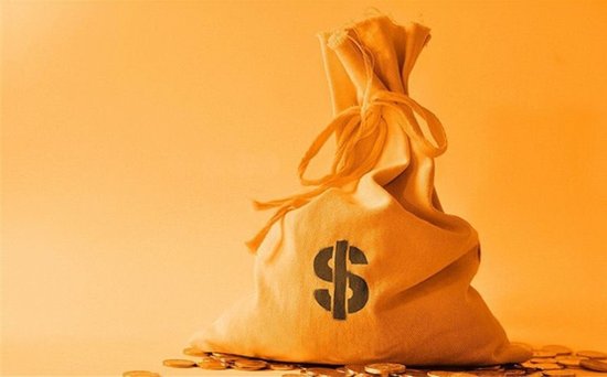 欧元兑美元汇率跌破平价 欧盟企业却高兴不起来了